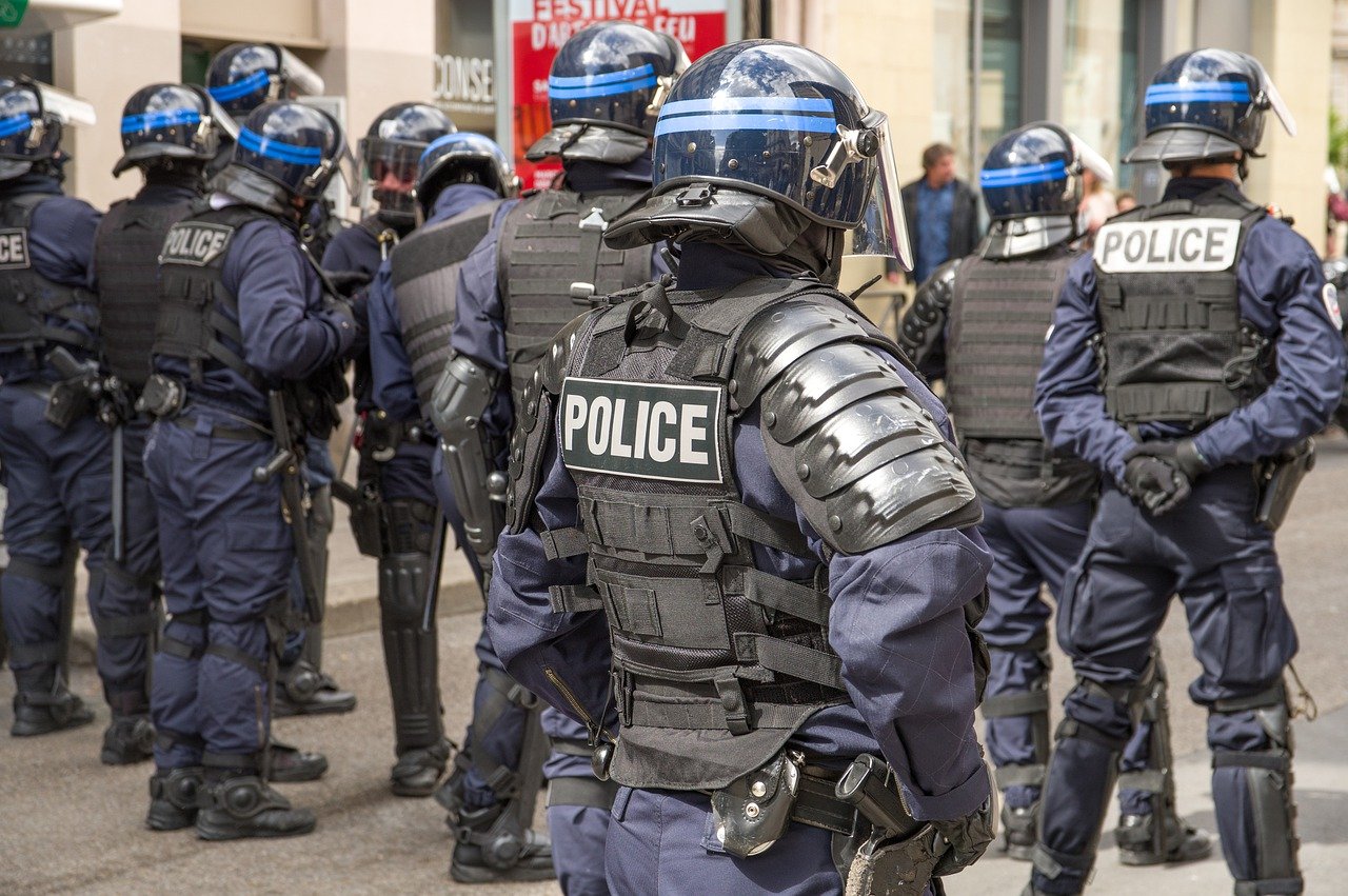 Полиция във Франция